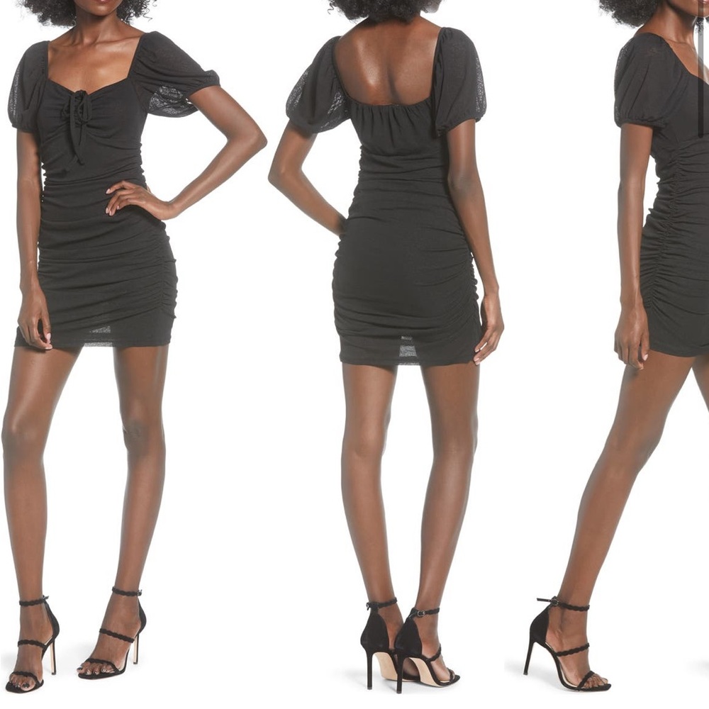 Top shop ruched black mini dress. Size 4 (fits like 0-2). Good condition!